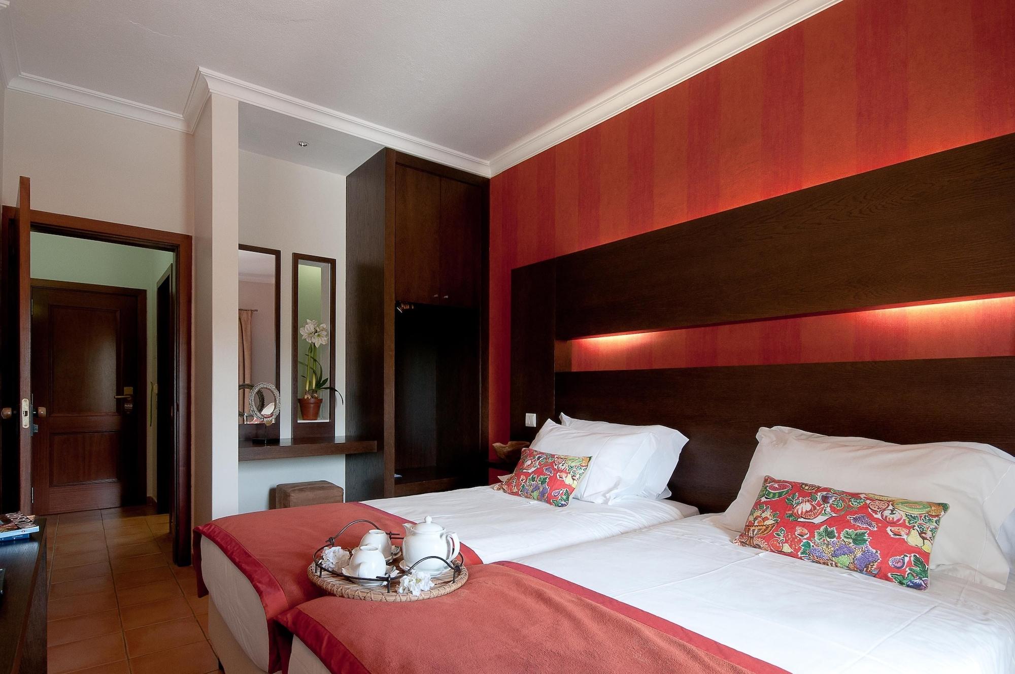 Hotel Parque Das Laranjeiras ヴィラモウラ エクステリア 写真
