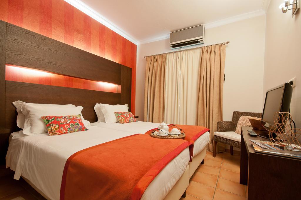 Hotel Parque Das Laranjeiras ヴィラモウラ エクステリア 写真
